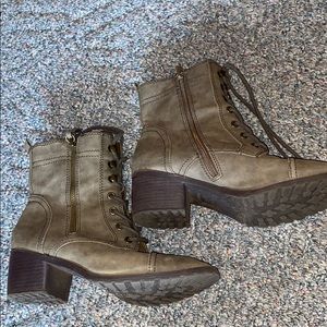 Army Tan Heel Boots Size 10